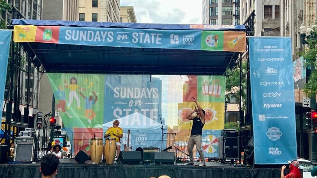 Live music performance on the Sundays on State stage in downtown Chicago